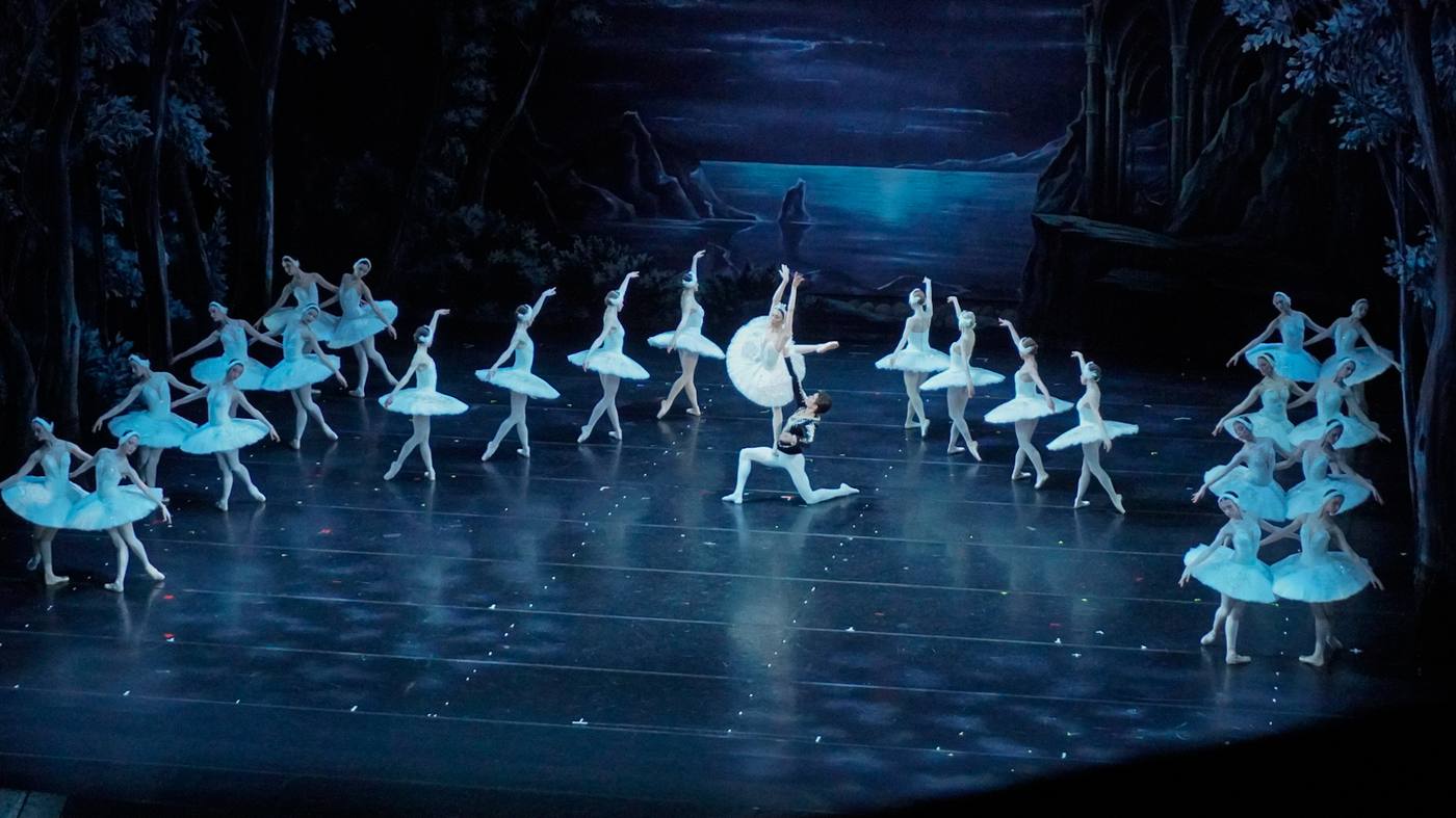 Swan Lake at the Mariinsky Theatre, Saint Petersburg